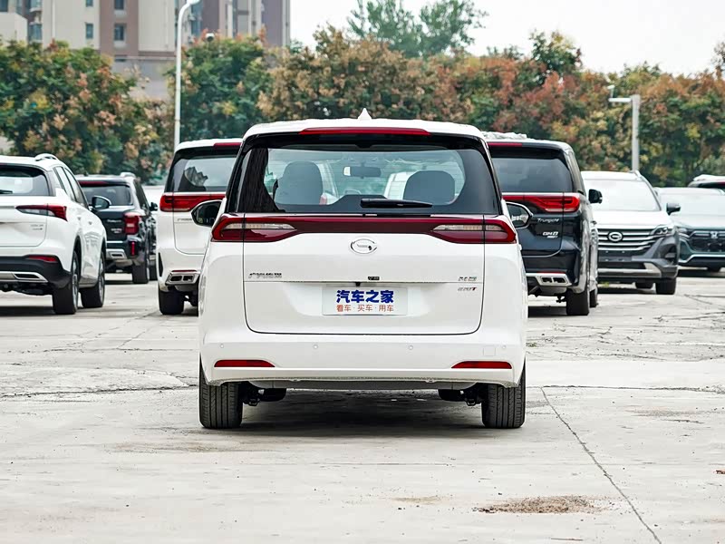 广汽乘用车 传祺m6 2021款 270t 自动尊享版(六座)