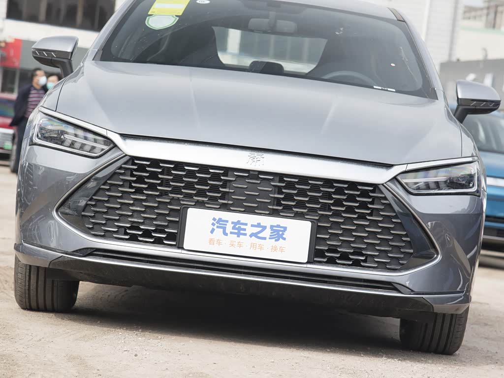 比亚迪 秦plus 2023款 冠军版 dm-i 55km领先型