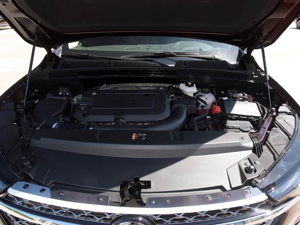 2021款昂科威plusavenir艾维亚五座版