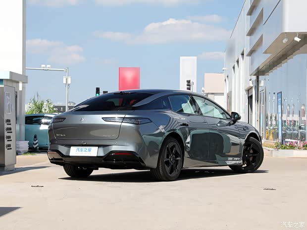 昊铂gt目前价格稳定售价2199万元起