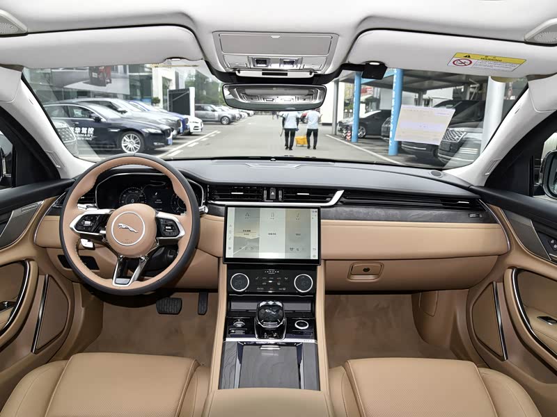 奇瑞捷豹路虎 捷豹xfl 2021款 xfl 2.0t p250 两驱尊享豪华版