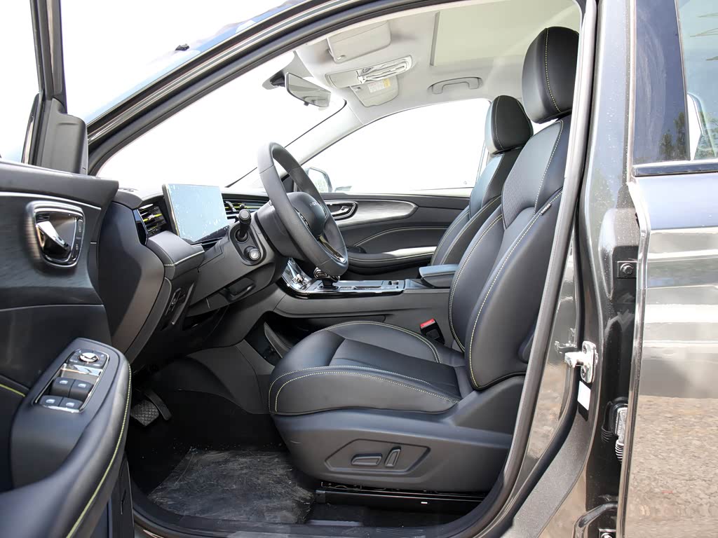 上汽集团 荣威rx5 2021款 plus 330tgi 自动国潮智臻版