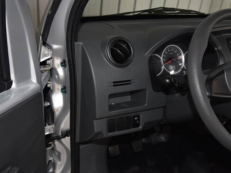 东风小康 东风小康k05s 2018款 1.2l改款实用型dk12