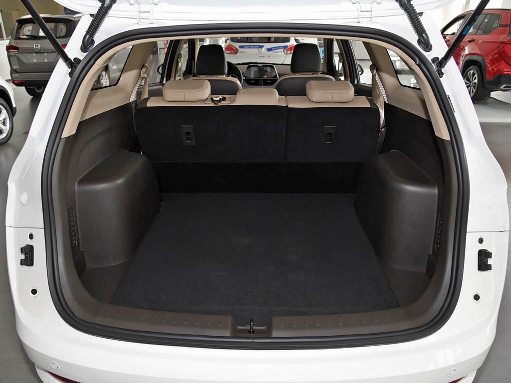 上汽通用五菱 宝骏310w 2017款 1.5l 手动时尚型 国vi