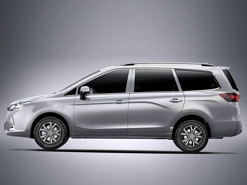 江淮汽车 瑞风r3 2018款 1.6l 手动豪华智能型