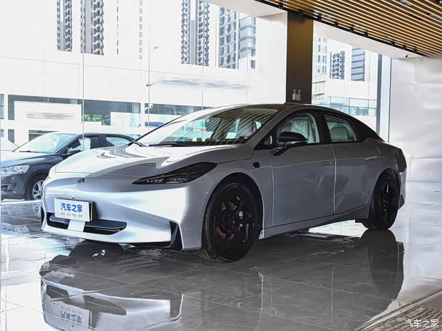 昊铂gt正价销售25.99万起 欢迎到店垂询