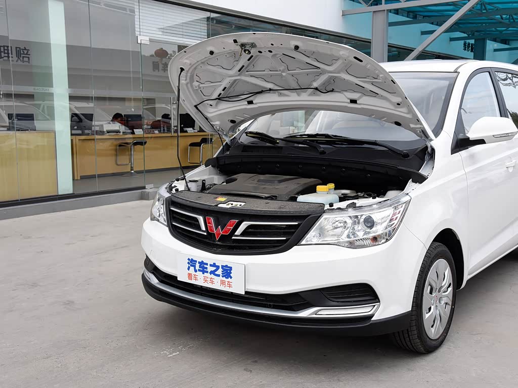 上汽通用五菱 五菱730 2020款 营运车 1.5l 手动超值版 7座