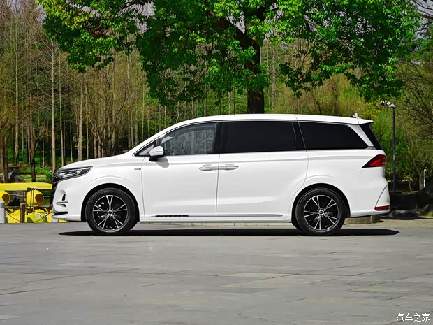 【图】荣威imax8现16.58万起 欢迎到店垂询 详询:4001541167_汽车之家