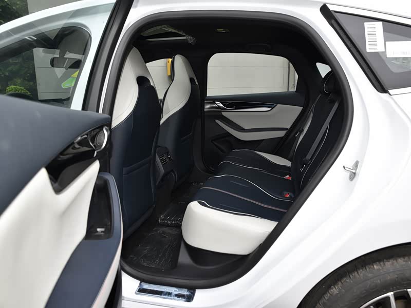 比亚迪 秦plus 2021款 ev 400km 豪华型