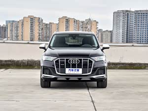 奥迪q7店内优惠高达1529万欢迎垂询