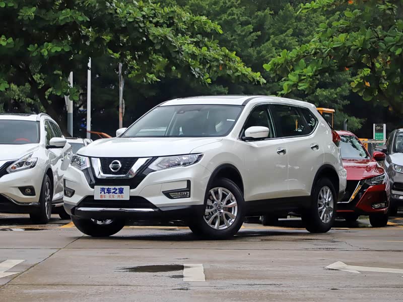 东风日产 奇骏 2021款 2.0l xl its 3rows cvt 2wd智联七座舒适版