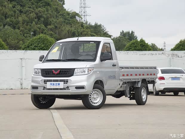 五菱荣光新卡欢迎垂询售498万起