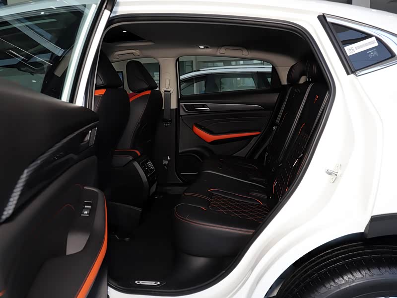 长城汽车 哈弗f7x 2021款 1.5t 两驱极智潮玩版