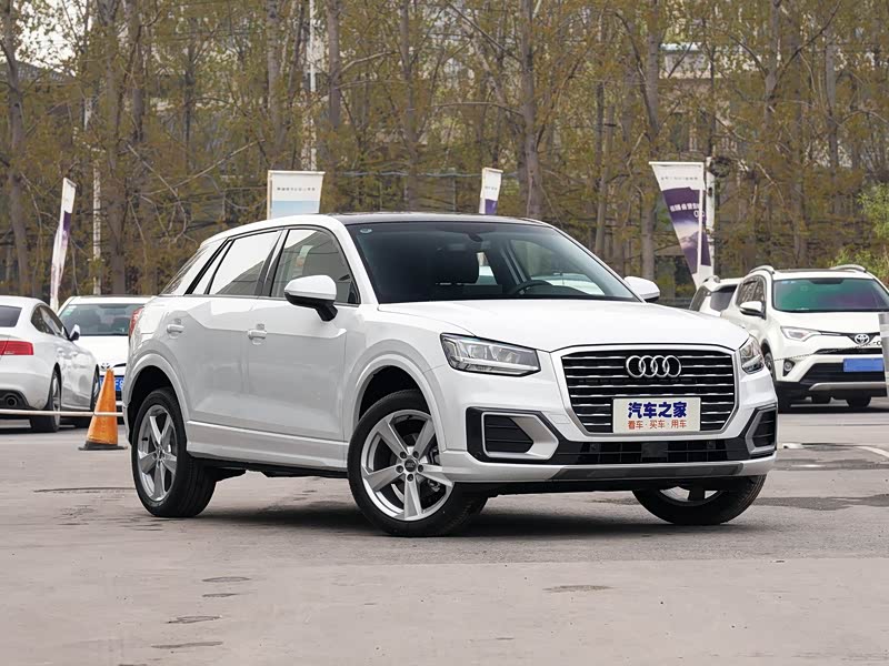 一汽-大众奥迪 奥迪q2l 2020款 35 tfsi 时尚致雅型 冰川白 车身外观