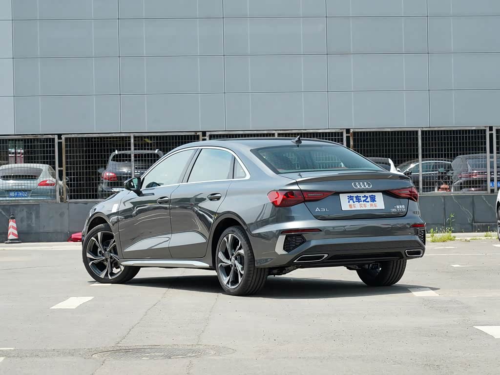 一汽-大众奥迪 奥迪a3 2021款 a3l limousine 35 tfsi 进享人生版
