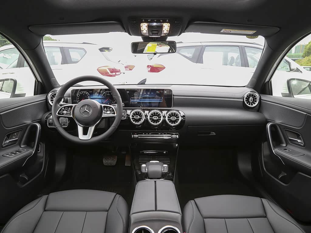 北京奔驰 奔驰a级 2020款 改款 a 180 l 运动轿车特殊配置