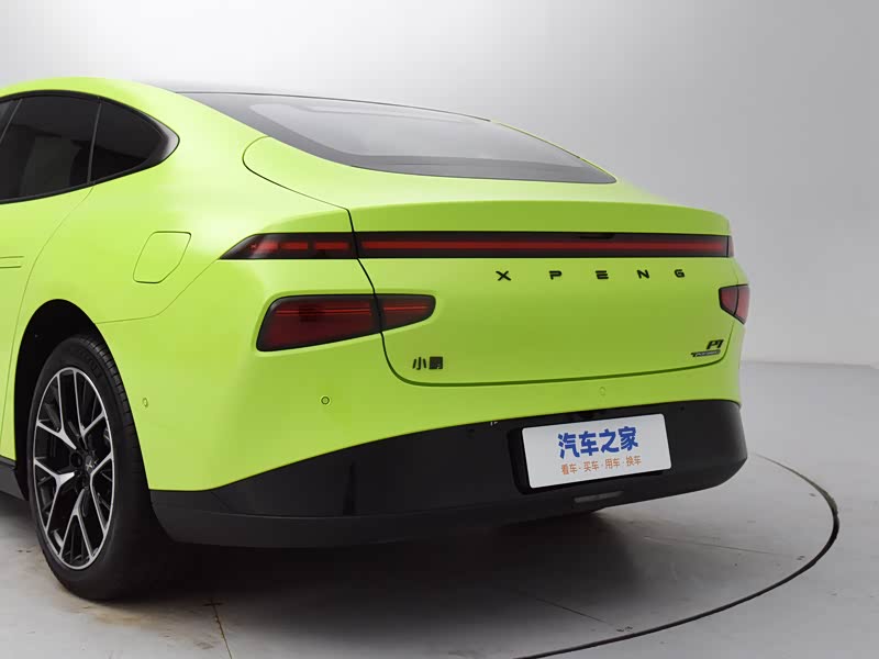 小鹏汽车 小鹏p7 2023款 p7i 610 鹏翼性能版