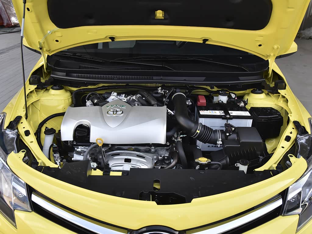 一汽丰田 威驰fs 2021款 1.5l cvt锋驰版