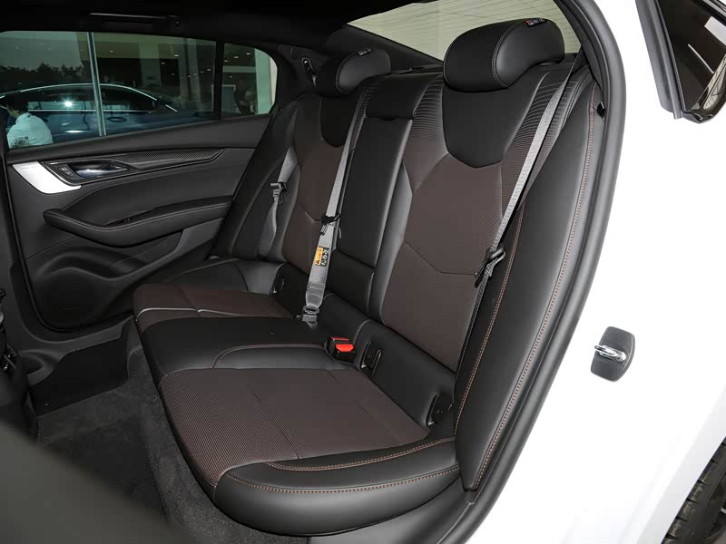 上汽通用凯迪拉克 凯迪拉克ct5 2021款 28t 铂金型 车厢座椅已经是