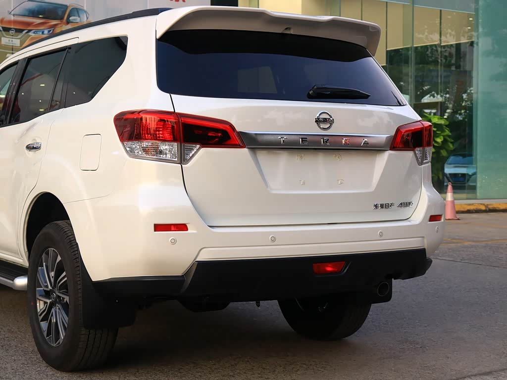 郑州日产 途达 2020款 2.5l xv 4wd 自动四驱旗舰版