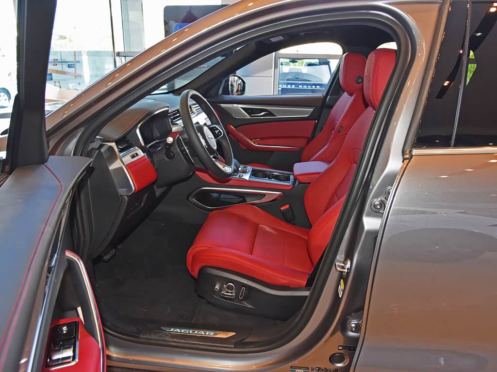 捷豹 捷豹f-pace 2021款 250ps r-dynamic se