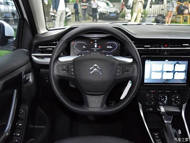 雪铁龙c3xr正价销售中售价1139万起