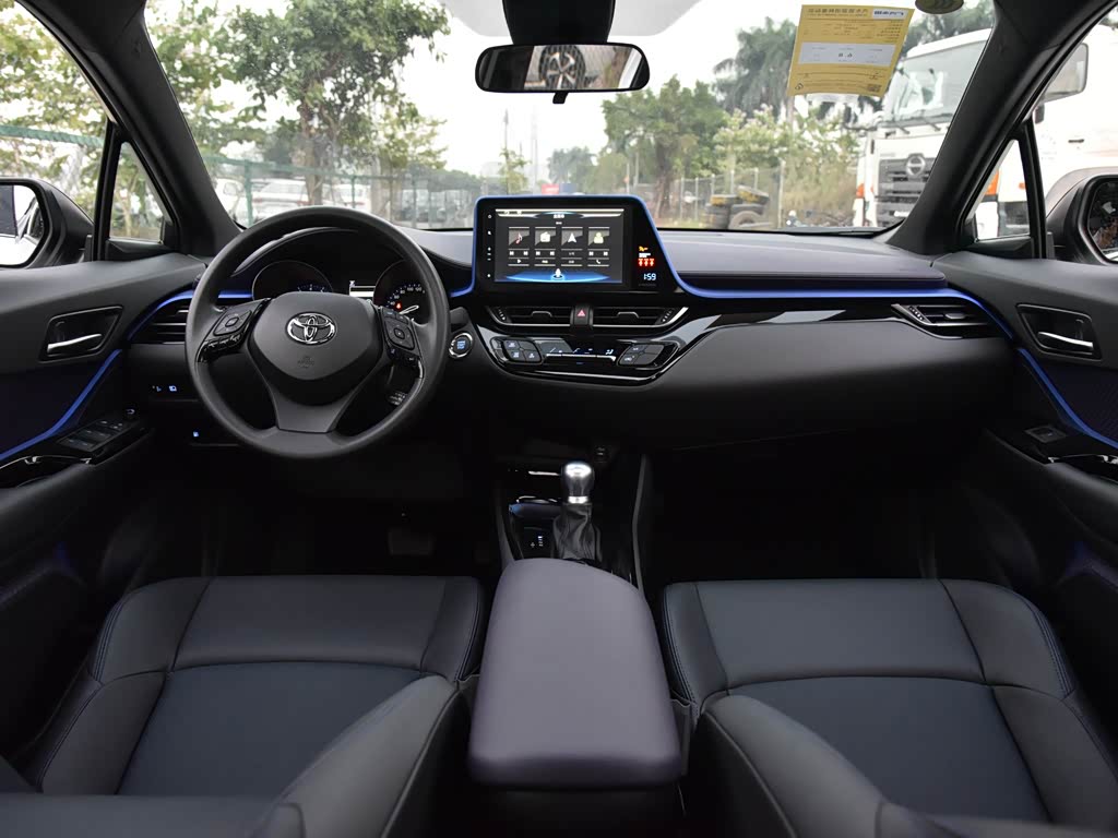 广汽丰田 丰田c-hr 2020款 2.0l 领先版
