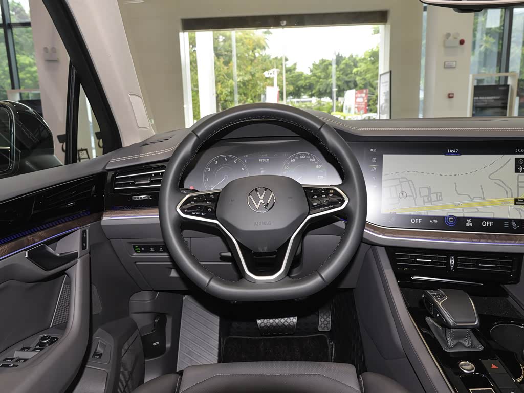 大众(进口) 途锐 2023款 2.0tsi 锐尚版