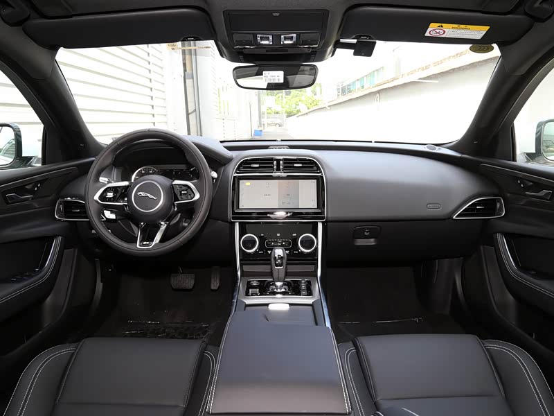 奇瑞捷豹路虎 捷豹xel 2021款 2.0t 200ps r-dynamic 青春运动版