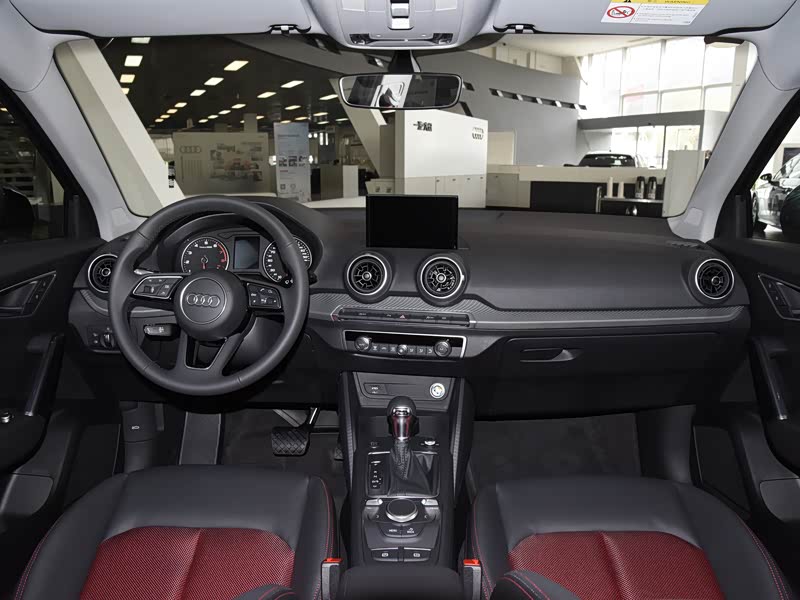 一汽-大众奥迪 奥迪q2l 2021款 35 tfsi 时尚动感型