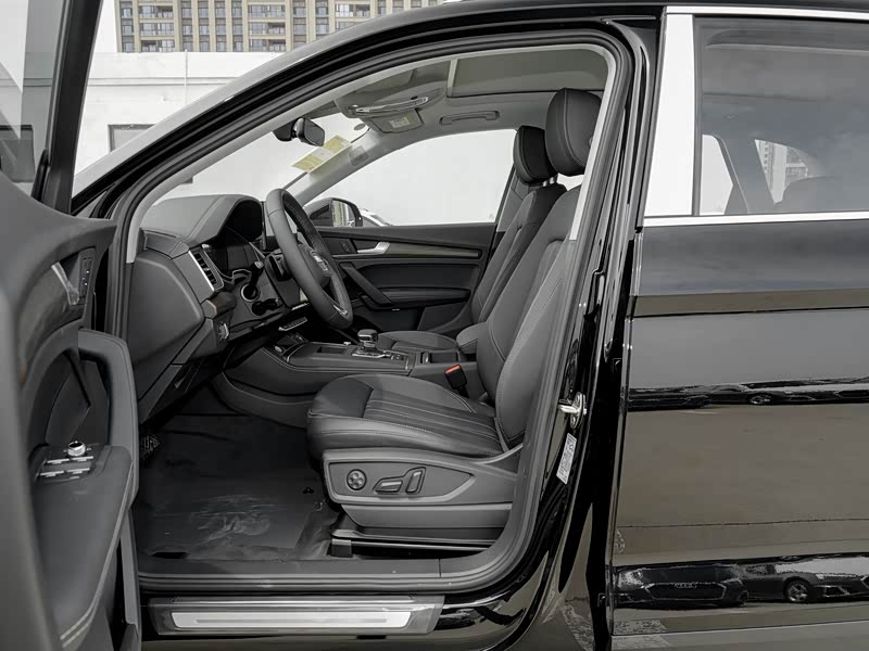 一汽奥迪 奥迪q5l 2021款 45 tfsi 豪华致雅型