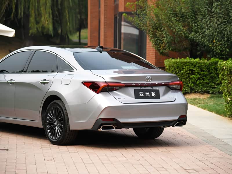 一汽丰田 亚洲龙 2019款 2.0l xle尊贵版 国vi