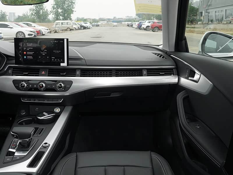 一汽-大众奥迪 奥迪a4l 2020款 40 tfsi 时尚致雅型 中控方向盘 已经