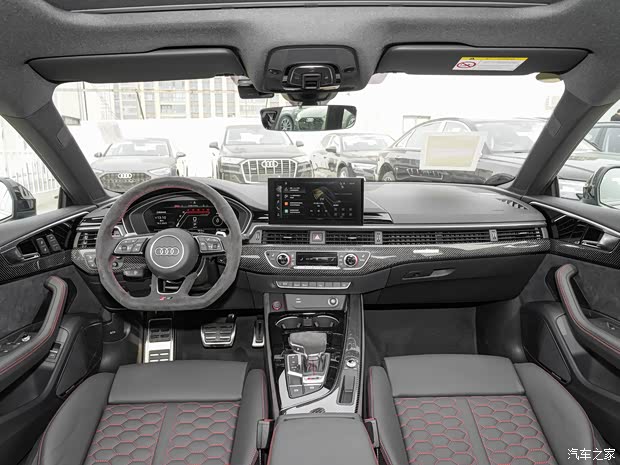 奥迪rs 5限时优惠 店内让利达15.31万元