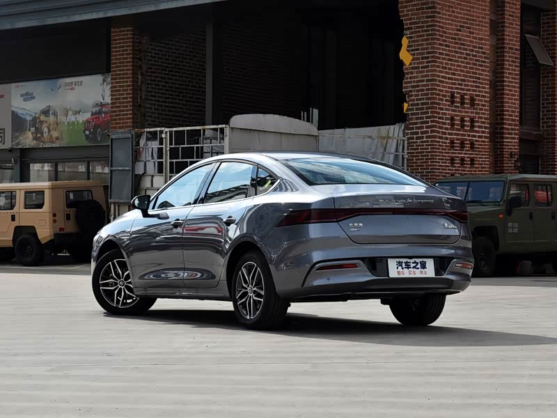 比亚迪 秦plus 2021款 dm-i 120km 尊贵型