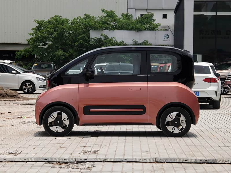 上汽通用五菱 新宝骏e300 2020款 plus 星际未来版