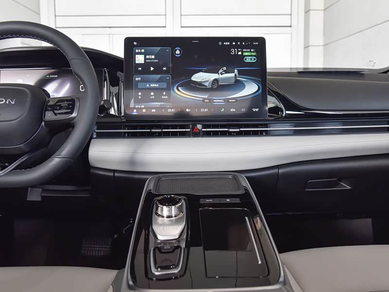 广汽埃安 aion s 2021款 plus 70 科技版