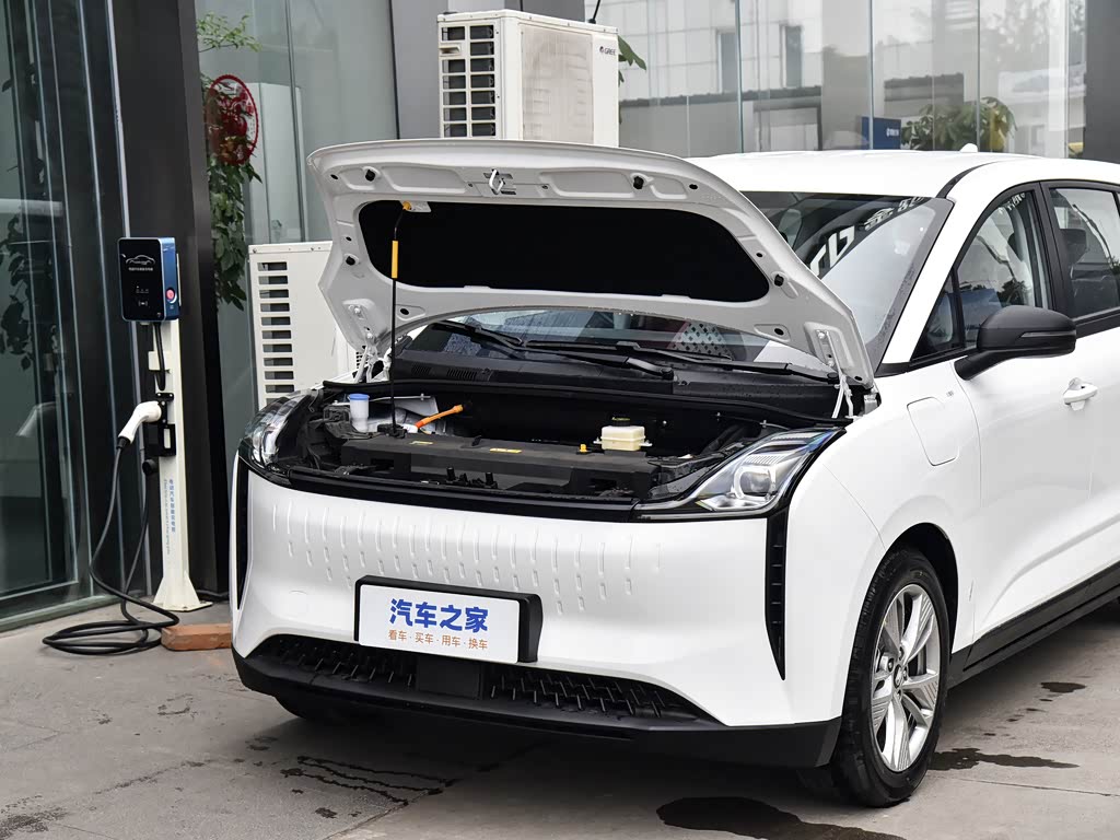 一汽奔腾 奔腾nat 2023款 pro 舒享出行加长版 425km