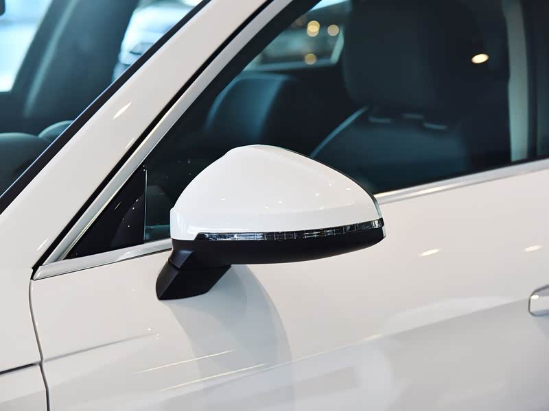 一汽-大众奥迪 奥迪a4l 2020款 40 tfsi 豪华动感型