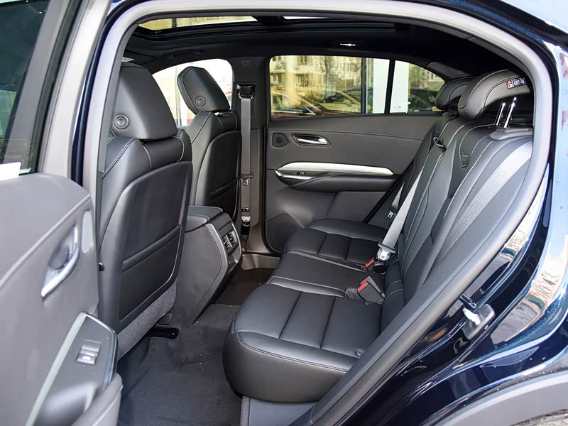 上汽通用凯迪拉克 凯迪拉克xt4 2022款 28t 两驱豪华型