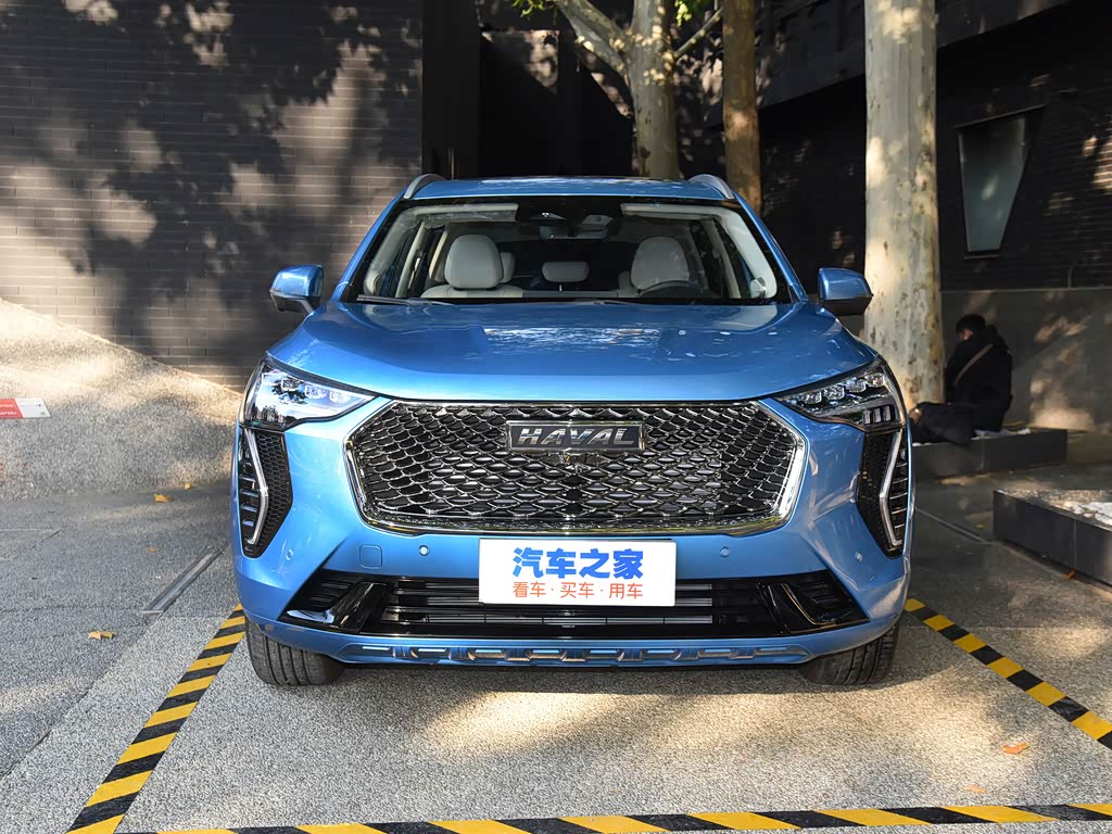 长城汽车 哈弗初恋 2021款 1.5t 大四版 天空蓝 车身外观