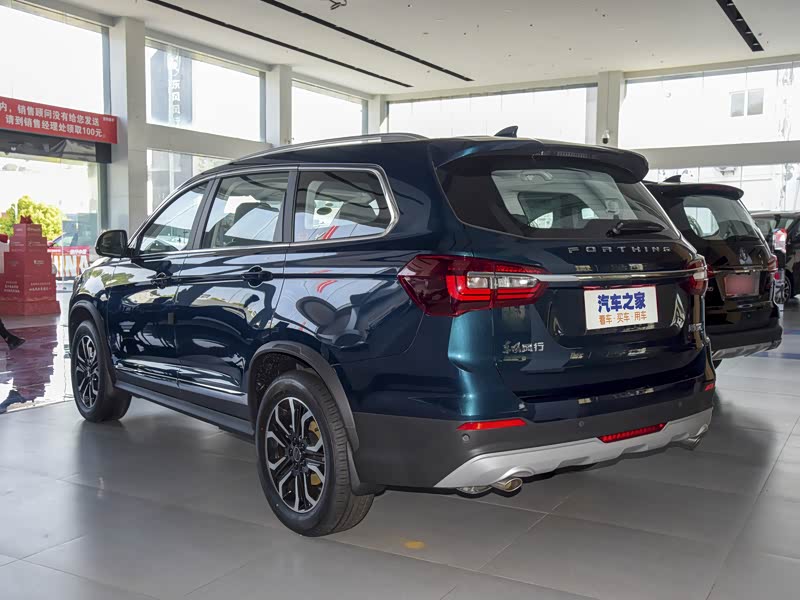 东风风行 风行t5 2022款 盛世款 1.8t 手动圆梦版七座