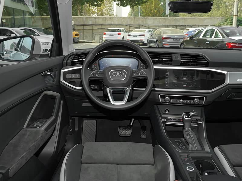 一汽-大众奥迪 奥迪q3 2021款 35 tfsi 进取动感型