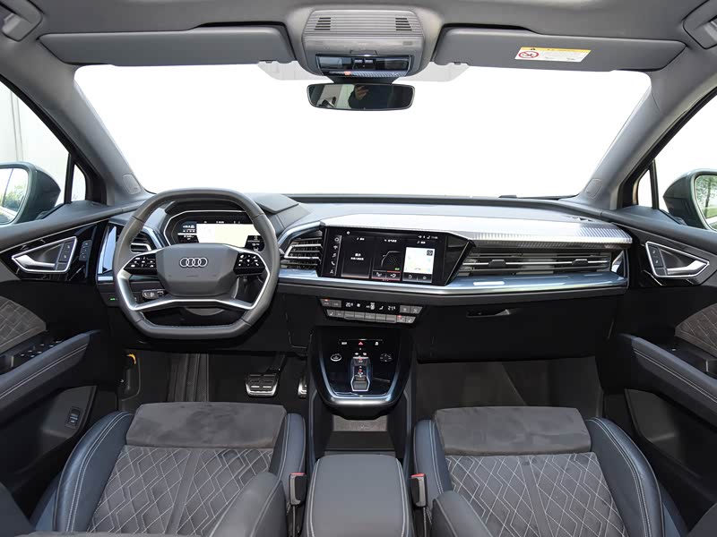 一汽奥迪 奥迪q4 e-tron 2022款 50 e-tron quattro 先享版