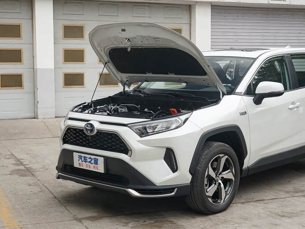 一汽丰田 rav4荣放双擎e  2022款 2.5l 两驱精英pro