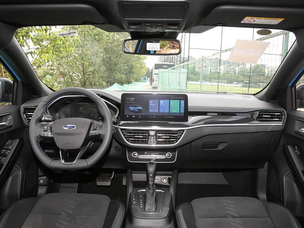 长安福特 福克斯 2022款 两厢 ecoboost 180 自动s版