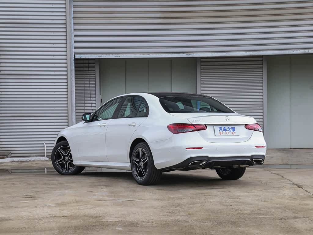 奔驰(进口) 奔驰e级(进口) 2022款 e 300 时尚型运动版
