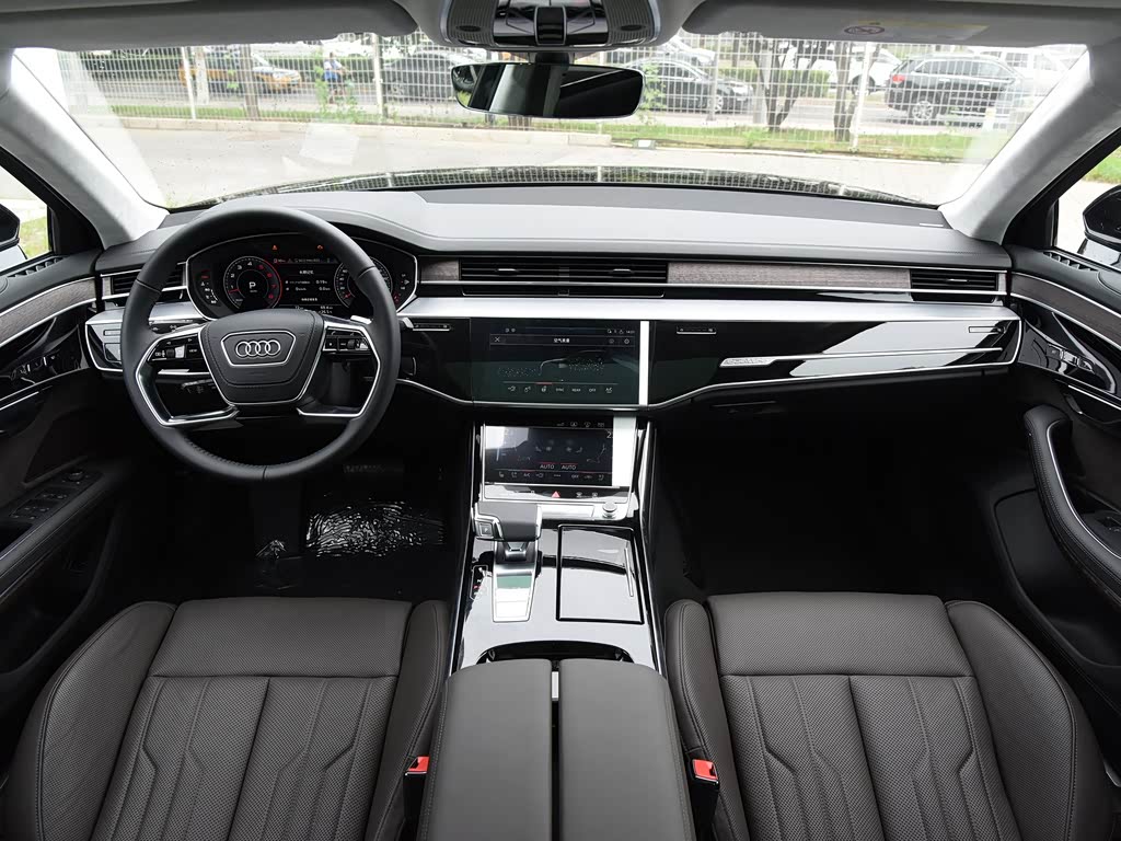 奥迪(进口) 奥迪a8 2019款 改款 plus a8l 55 tfsi quattro 尊贵型