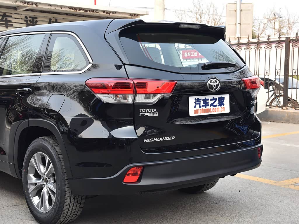 广汽丰田 汉兰达 2018款 2.0t 两驱精英版 7座