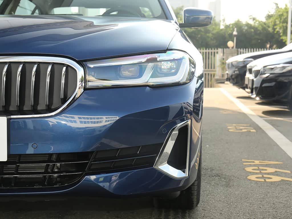 青岛中达燕京>华晨宝马>宝马5系>2021款530li行政型豪华套装>量子蓝>